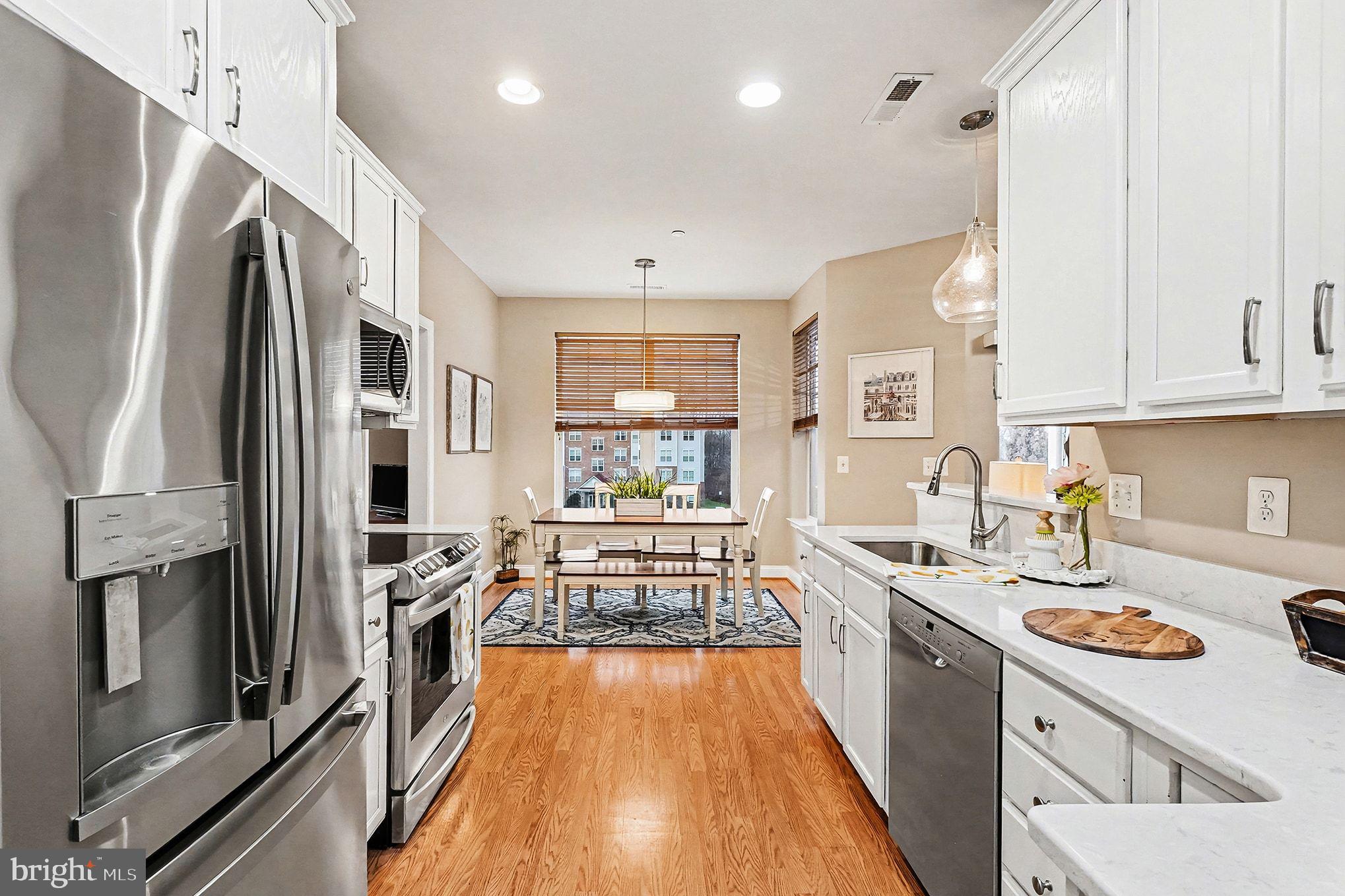 EMERALD HILLS - Residential