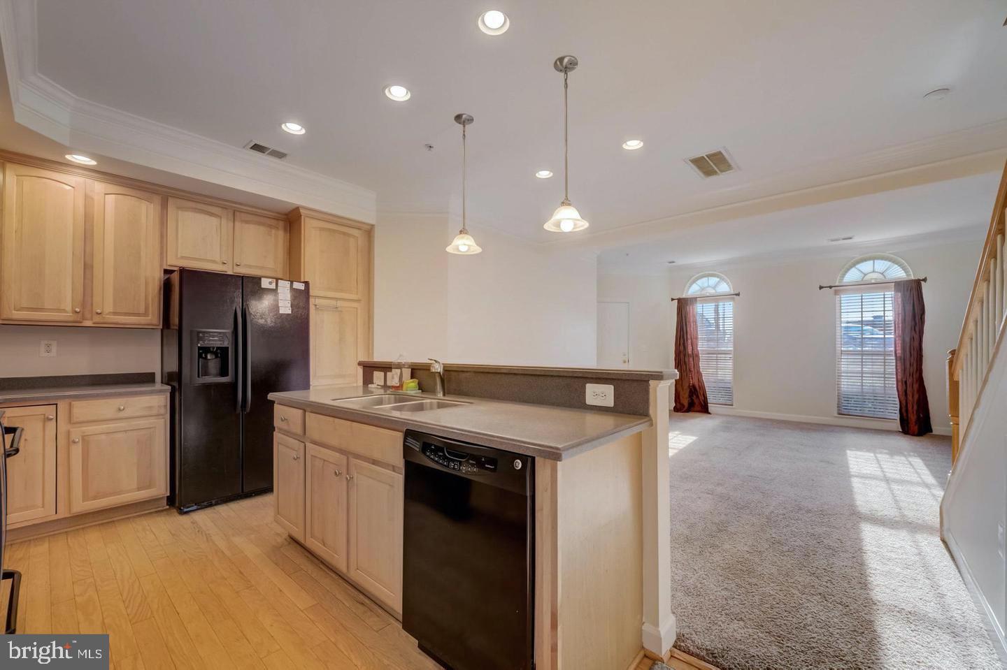 VILLAGES OF POTOMAC AT INDIAN HEAD - Residential Lease