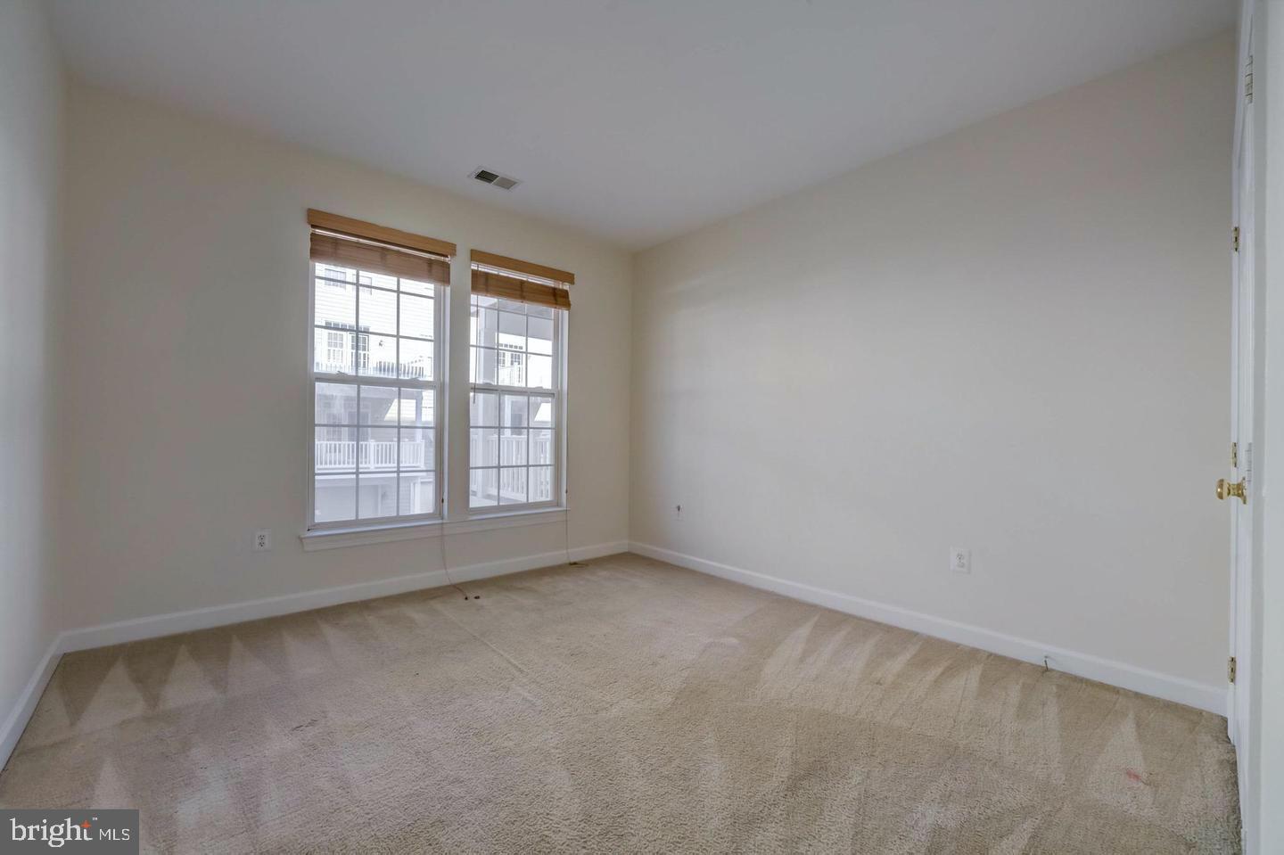 VILLAGES OF POTOMAC AT INDIAN HEAD - Residential Lease