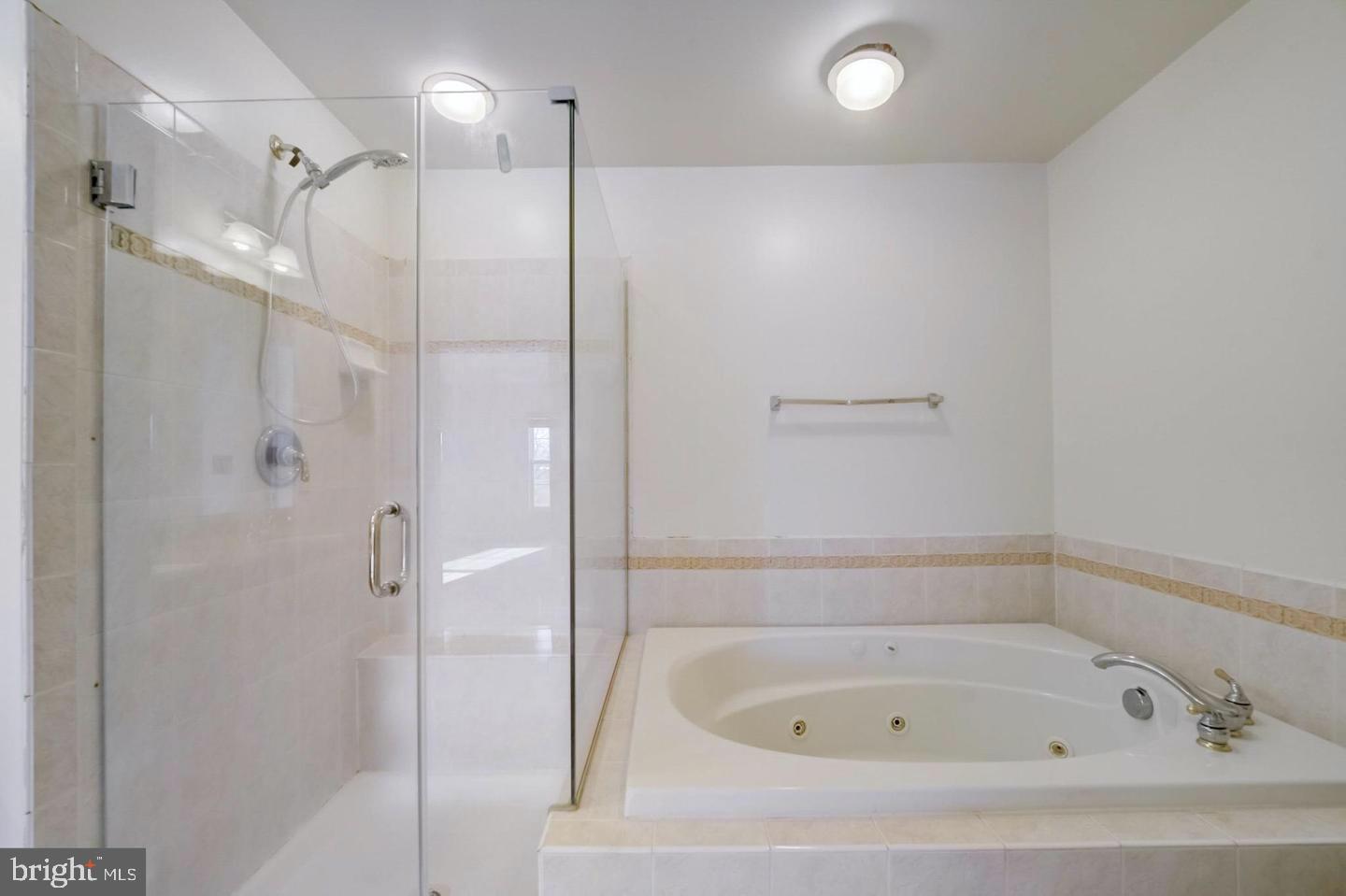 VILLAGES OF POTOMAC AT INDIAN HEAD - Residential Lease