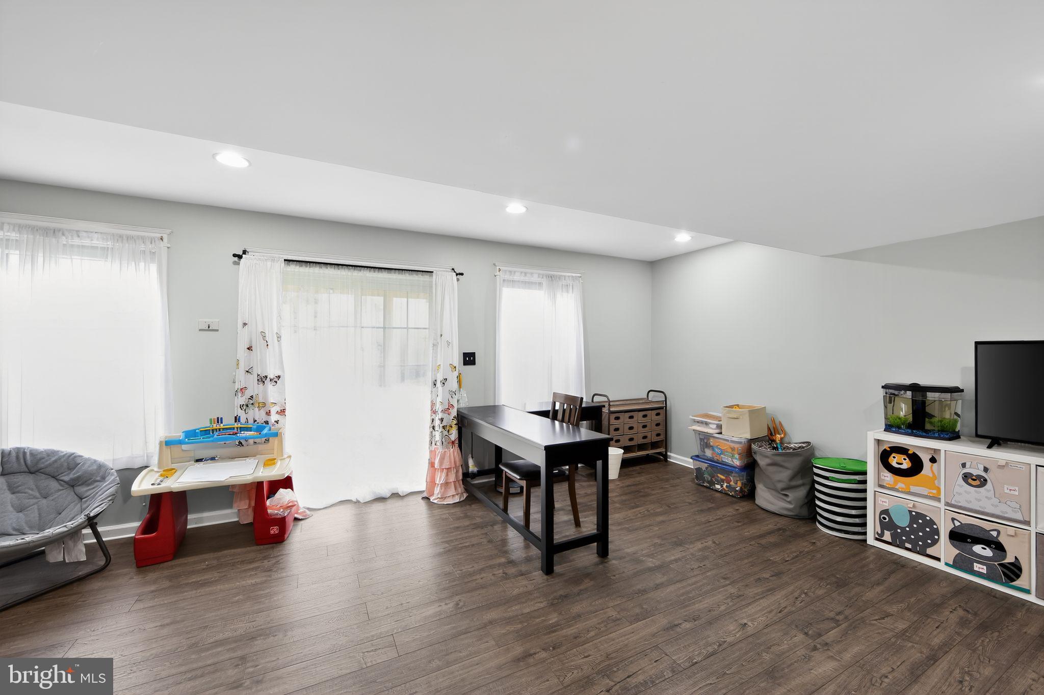 HUNT CLUB - Residential