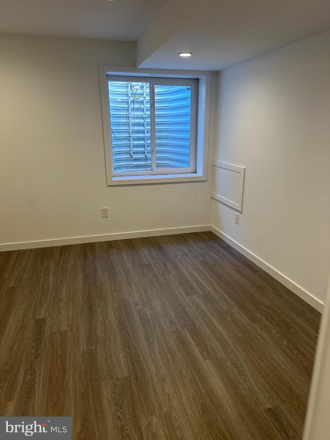 FORGOTTEN BOTTOM - Residential Lease