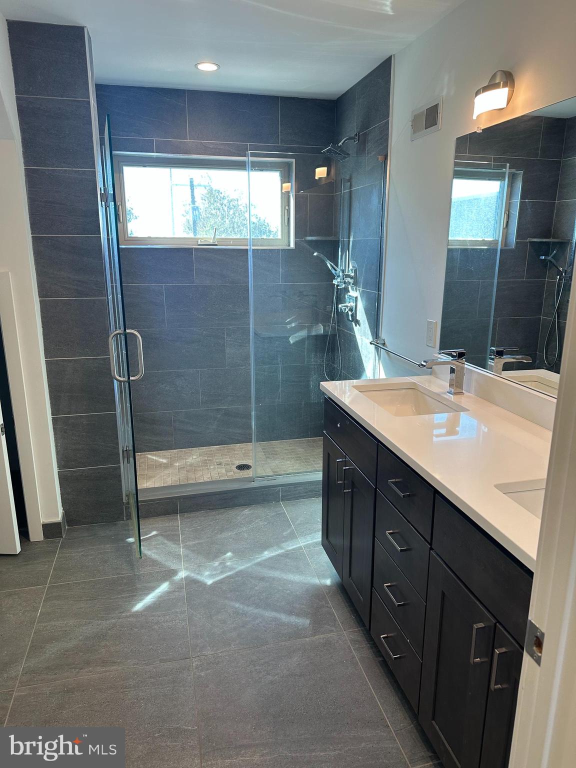 FORGOTTEN BOTTOM - Residential Lease