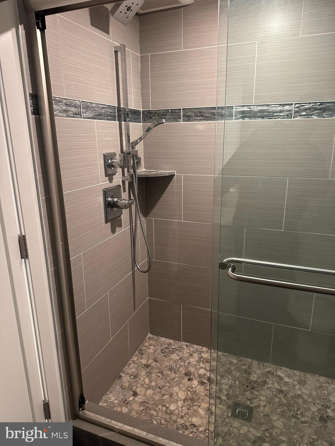 FORGOTTEN BOTTOM - Residential Lease