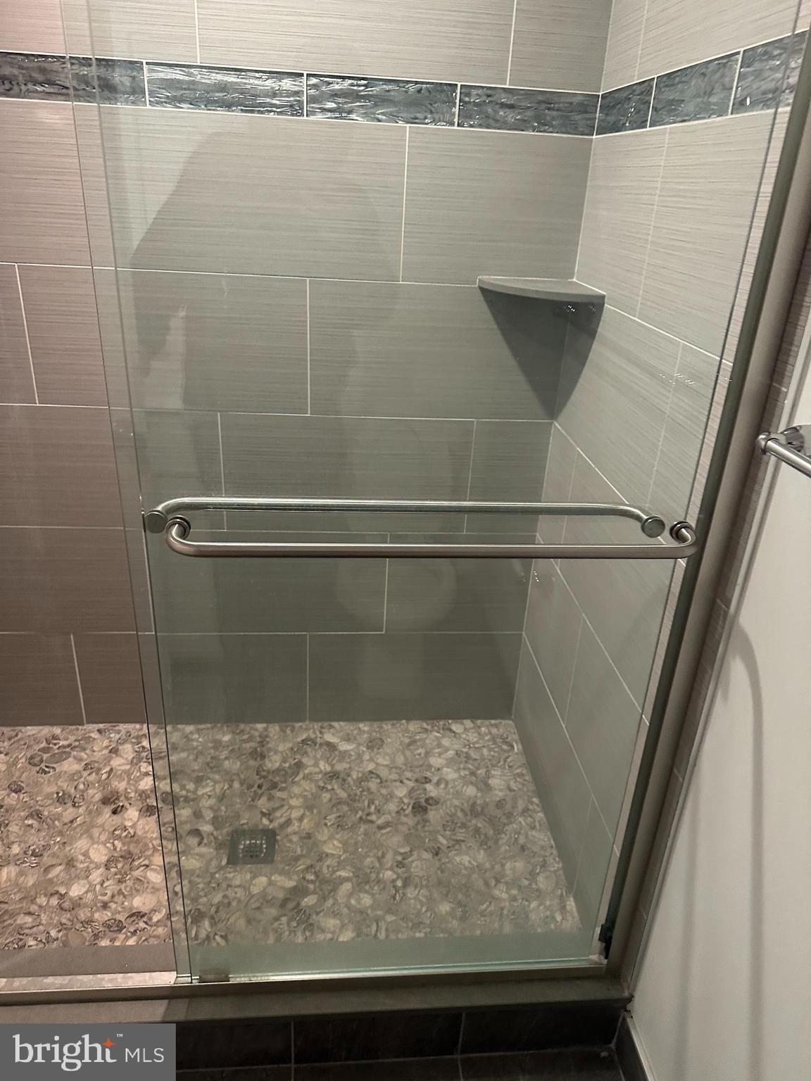 FORGOTTEN BOTTOM - Residential Lease