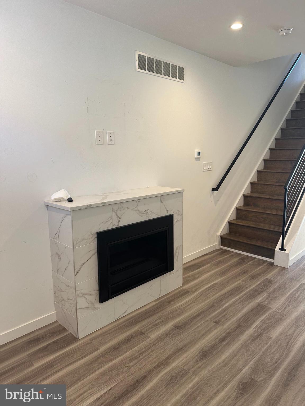 FORGOTTEN BOTTOM - Residential Lease