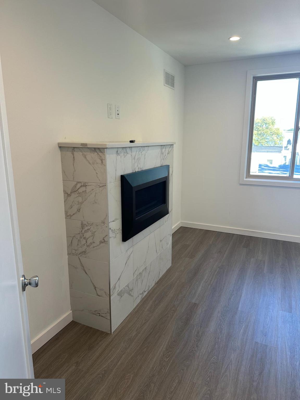 FORGOTTEN BOTTOM - Residential Lease