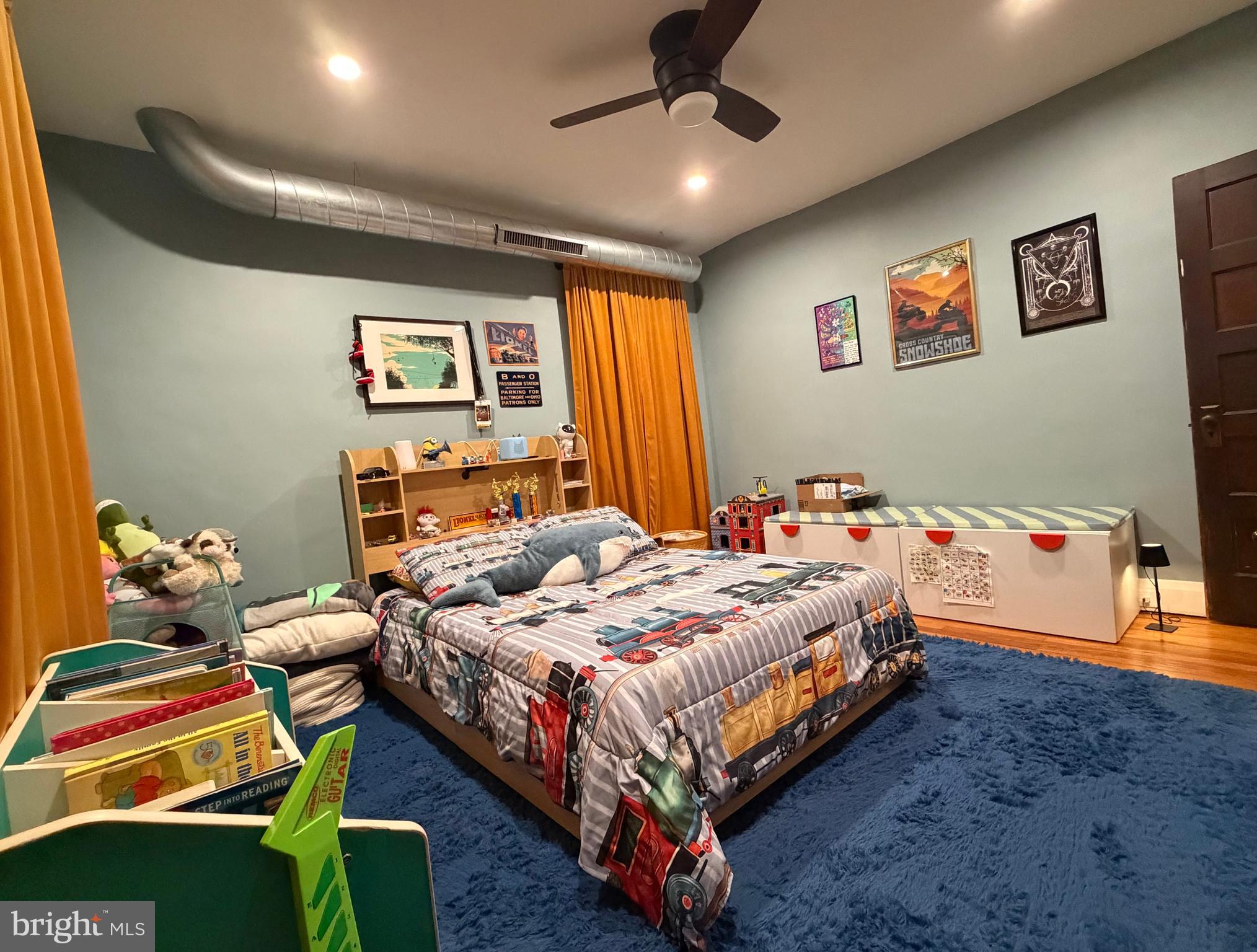 BEVERLY HILLS - Residential Lease