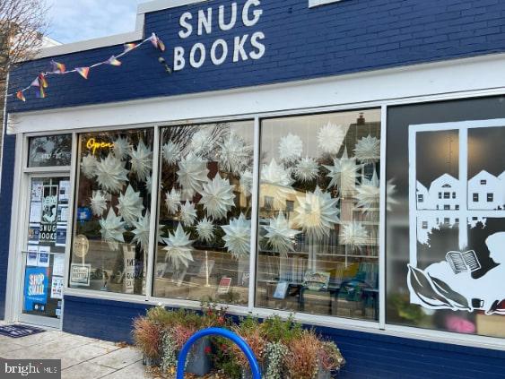 BEVERLY HILLS - Residential Lease