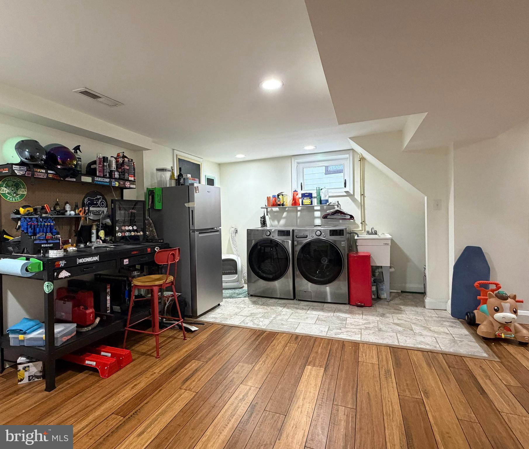 BEVERLY HILLS - Residential Lease