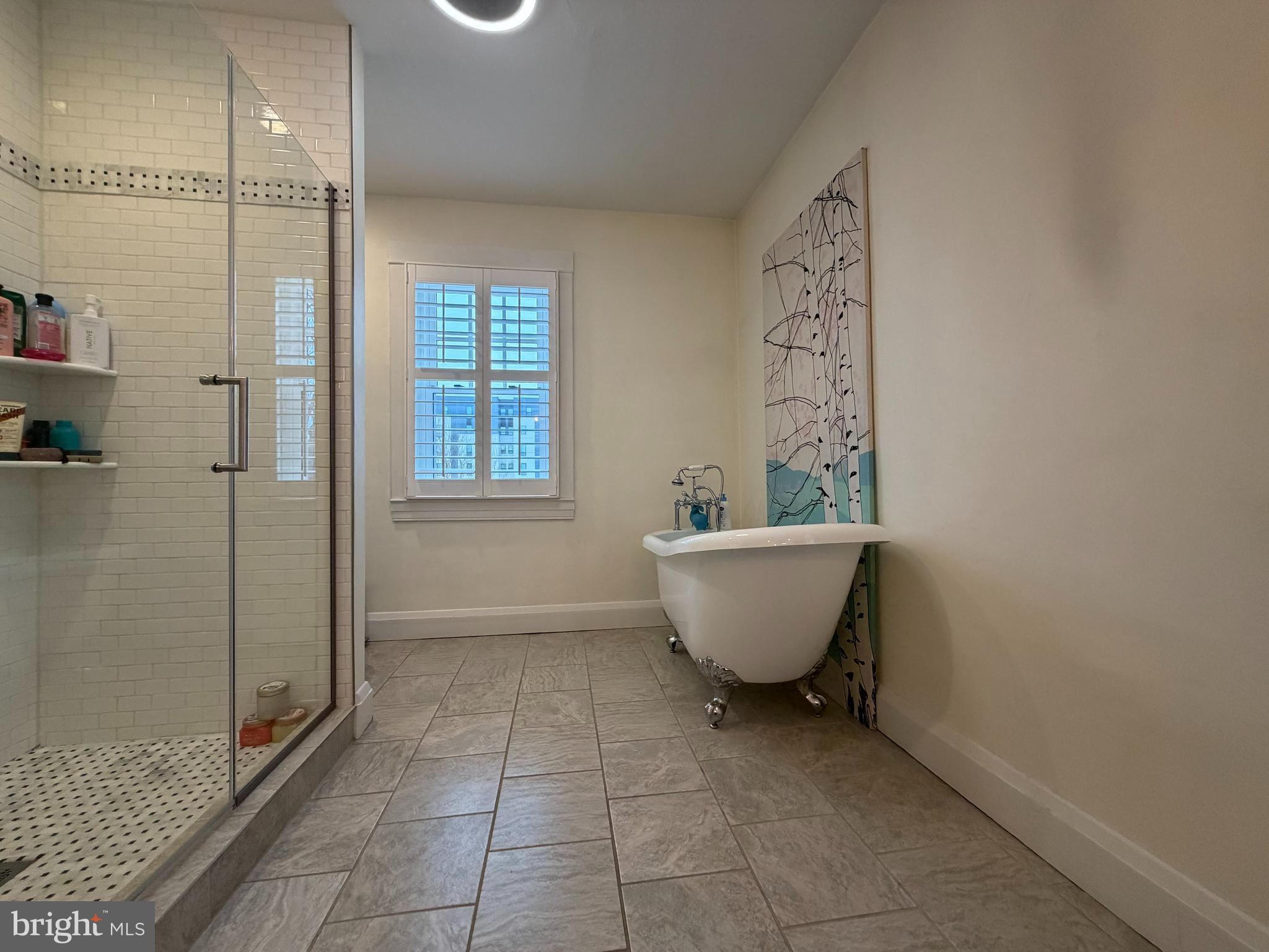 BEVERLY HILLS - Residential Lease