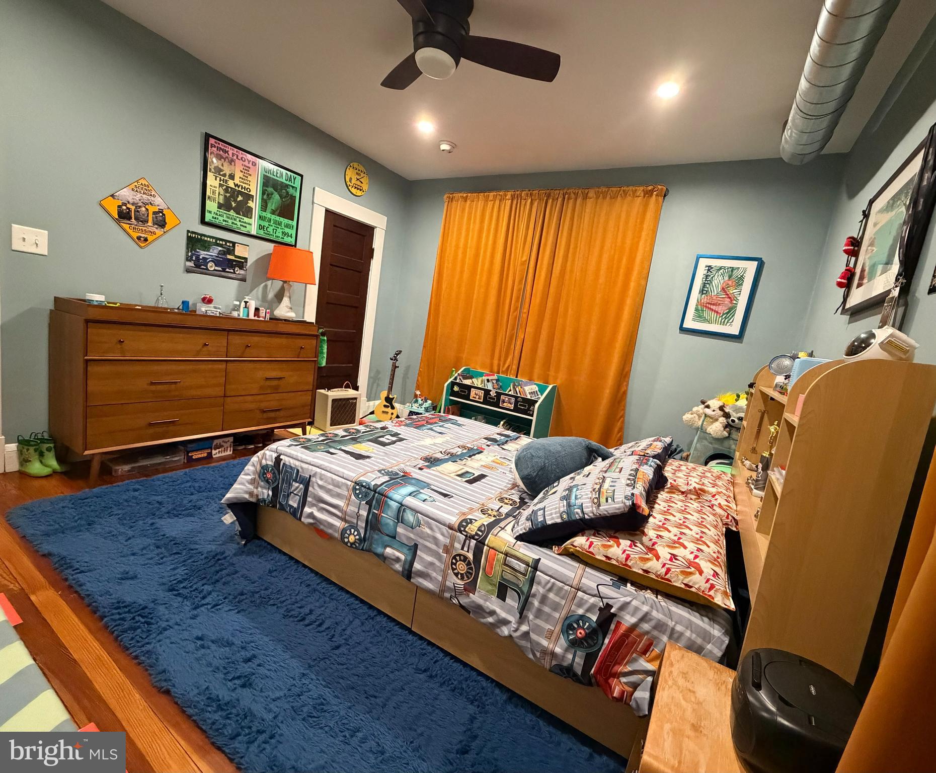 BEVERLY HILLS - Residential Lease