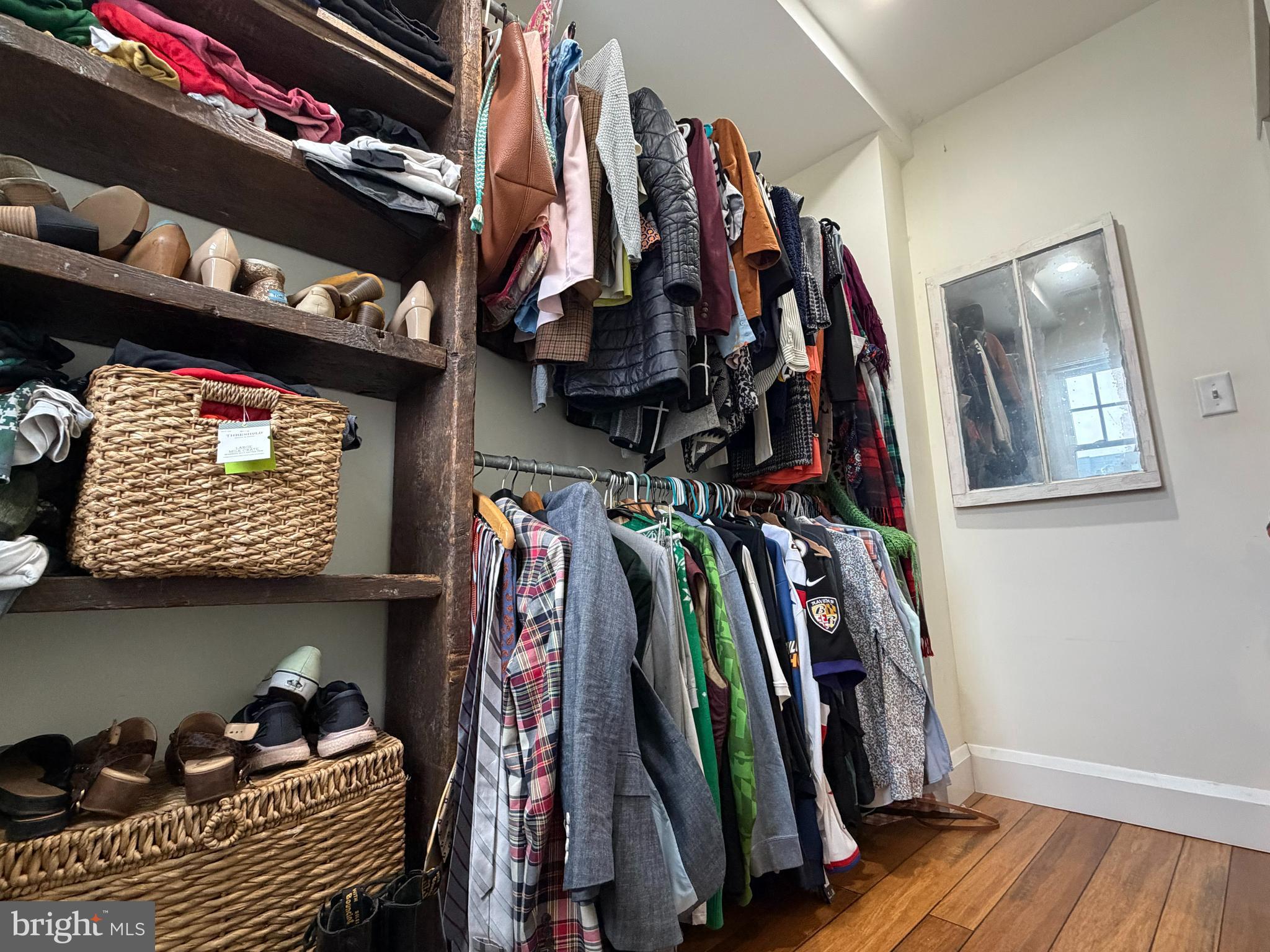 BEVERLY HILLS - Residential Lease