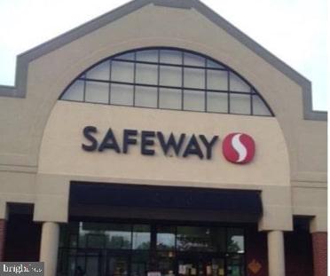 BEVERLY HILLS - Residential Lease