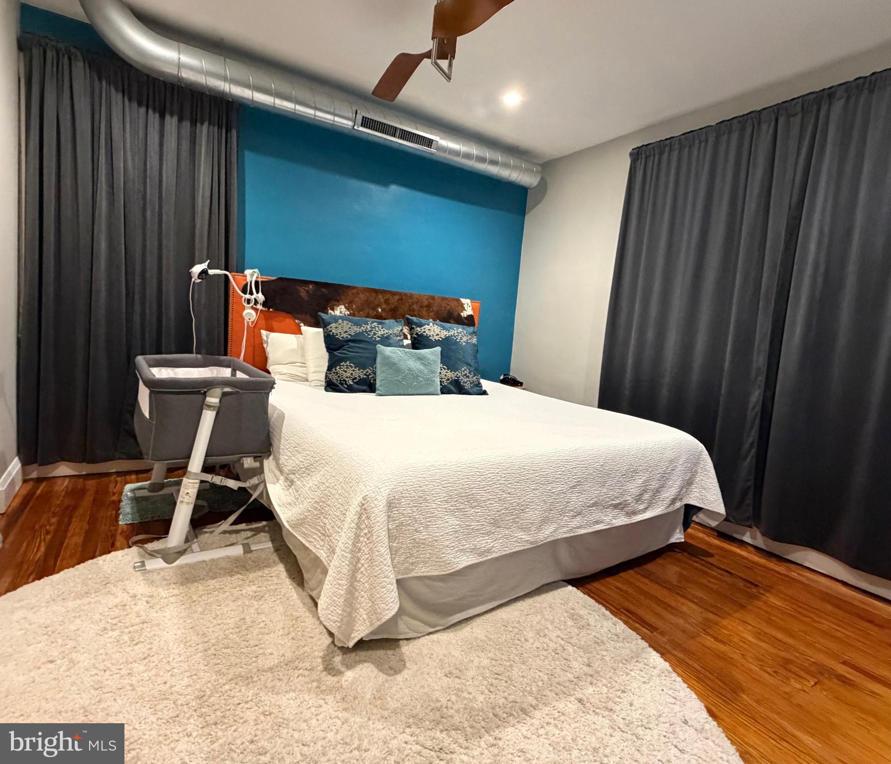 BEVERLY HILLS - Residential Lease