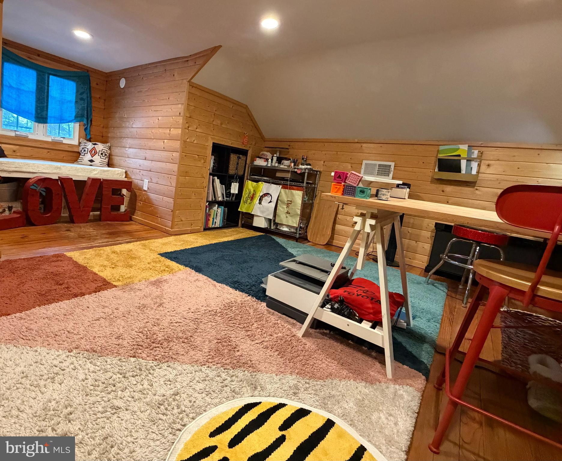 BEVERLY HILLS - Residential Lease