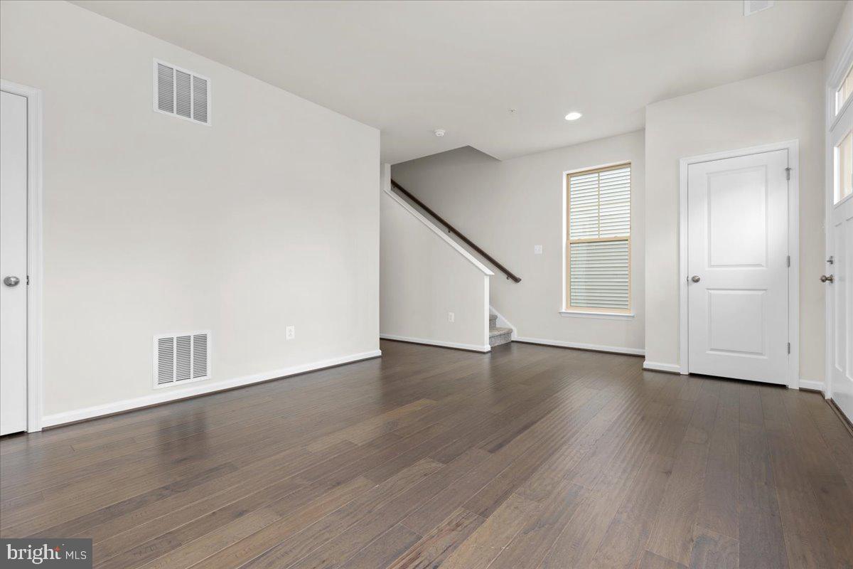 TANYARD COVE - Residential