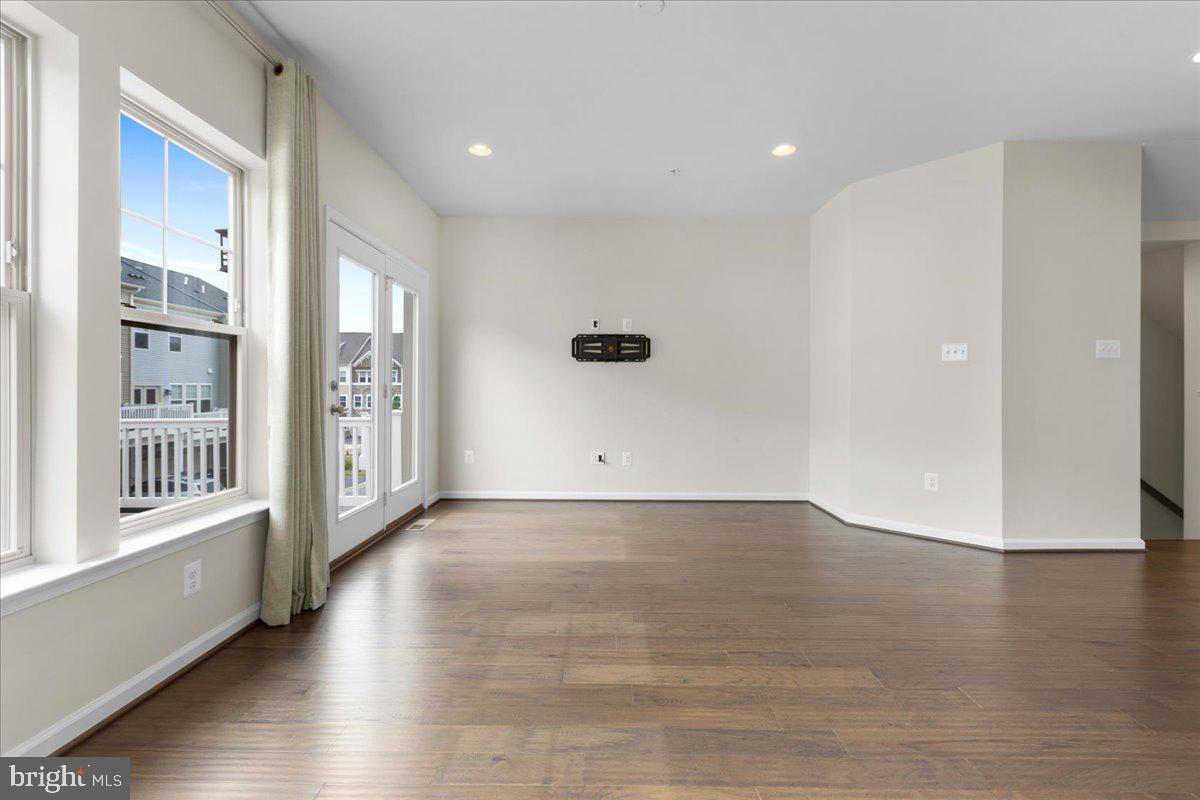 TANYARD COVE - Residential