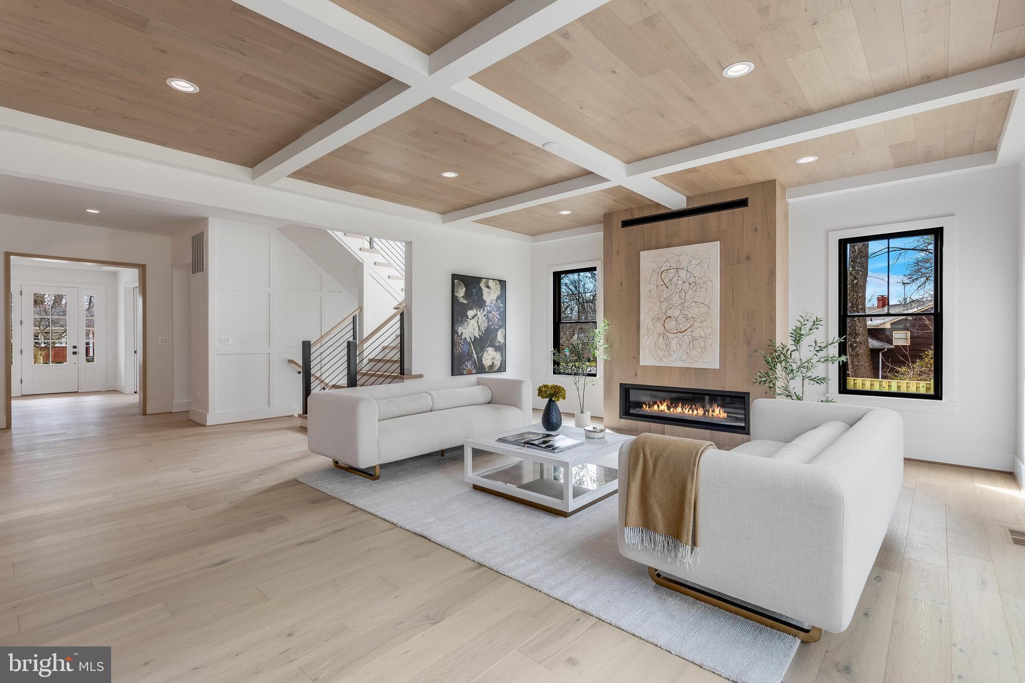 VIENNA WOODS - Residential