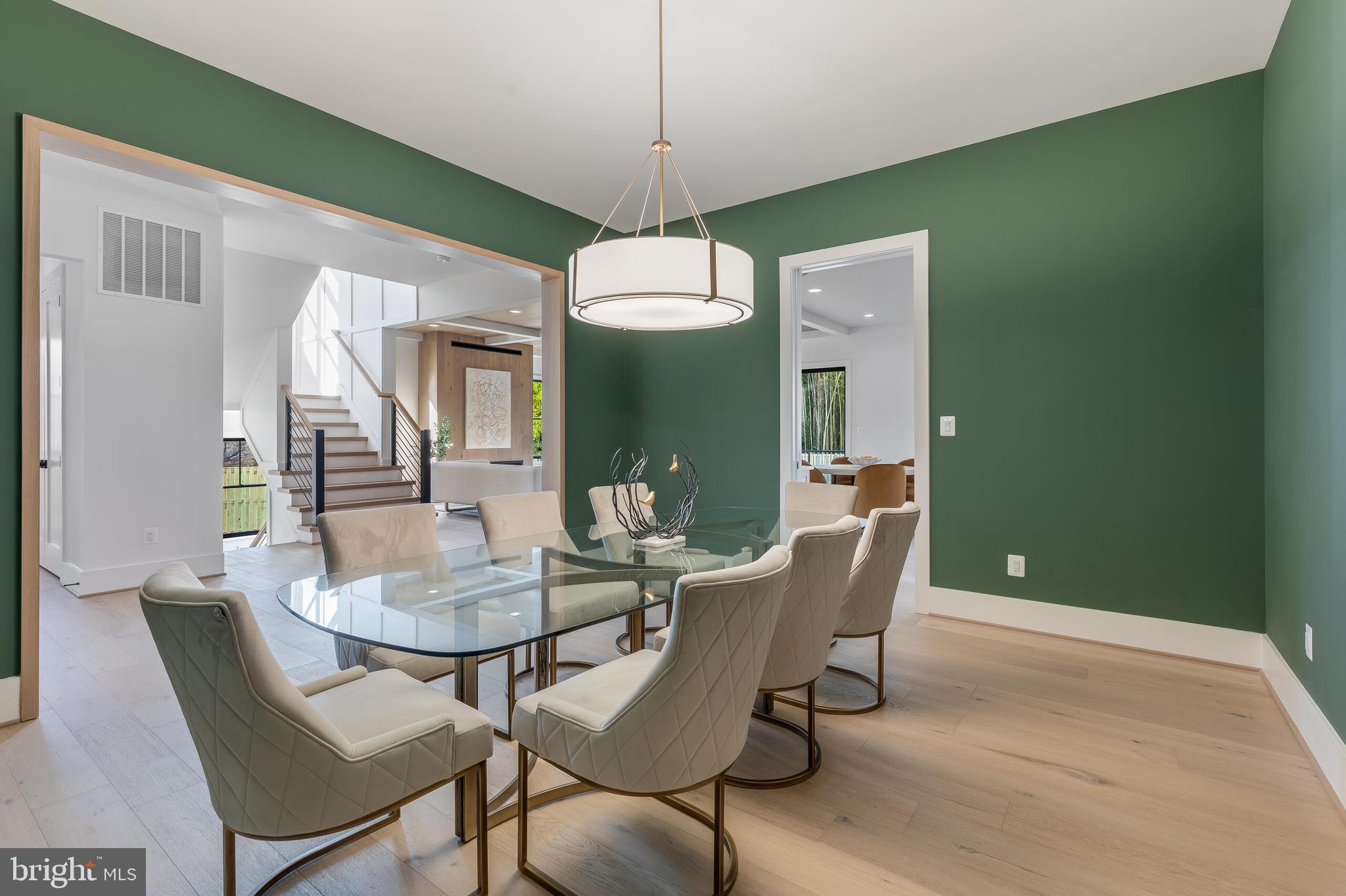 VIENNA WOODS - Residential