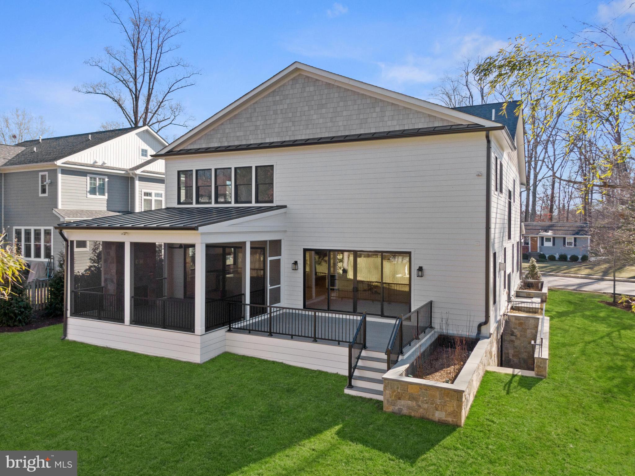 VIENNA WOODS - Residential