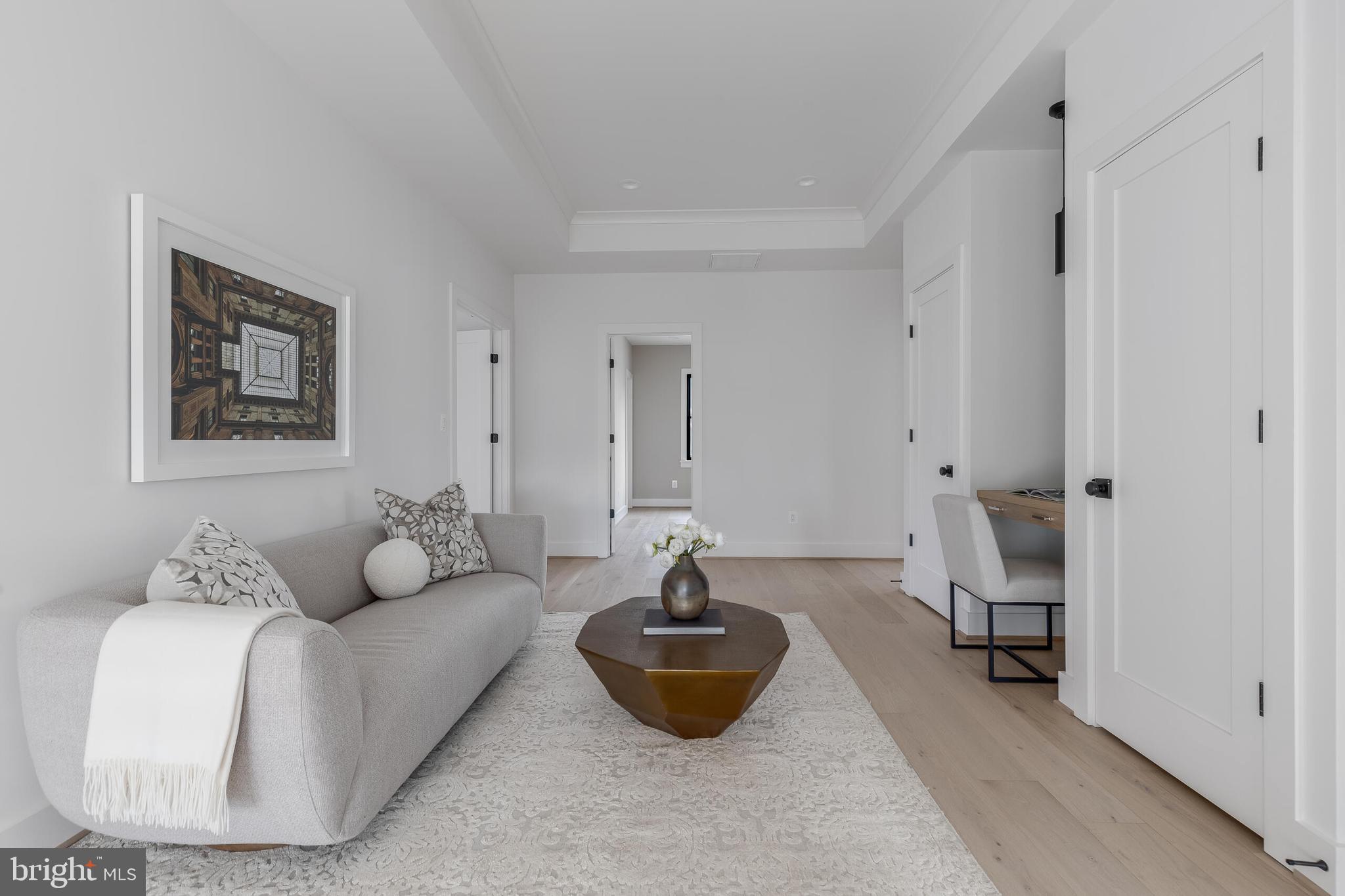 VIENNA WOODS - Residential