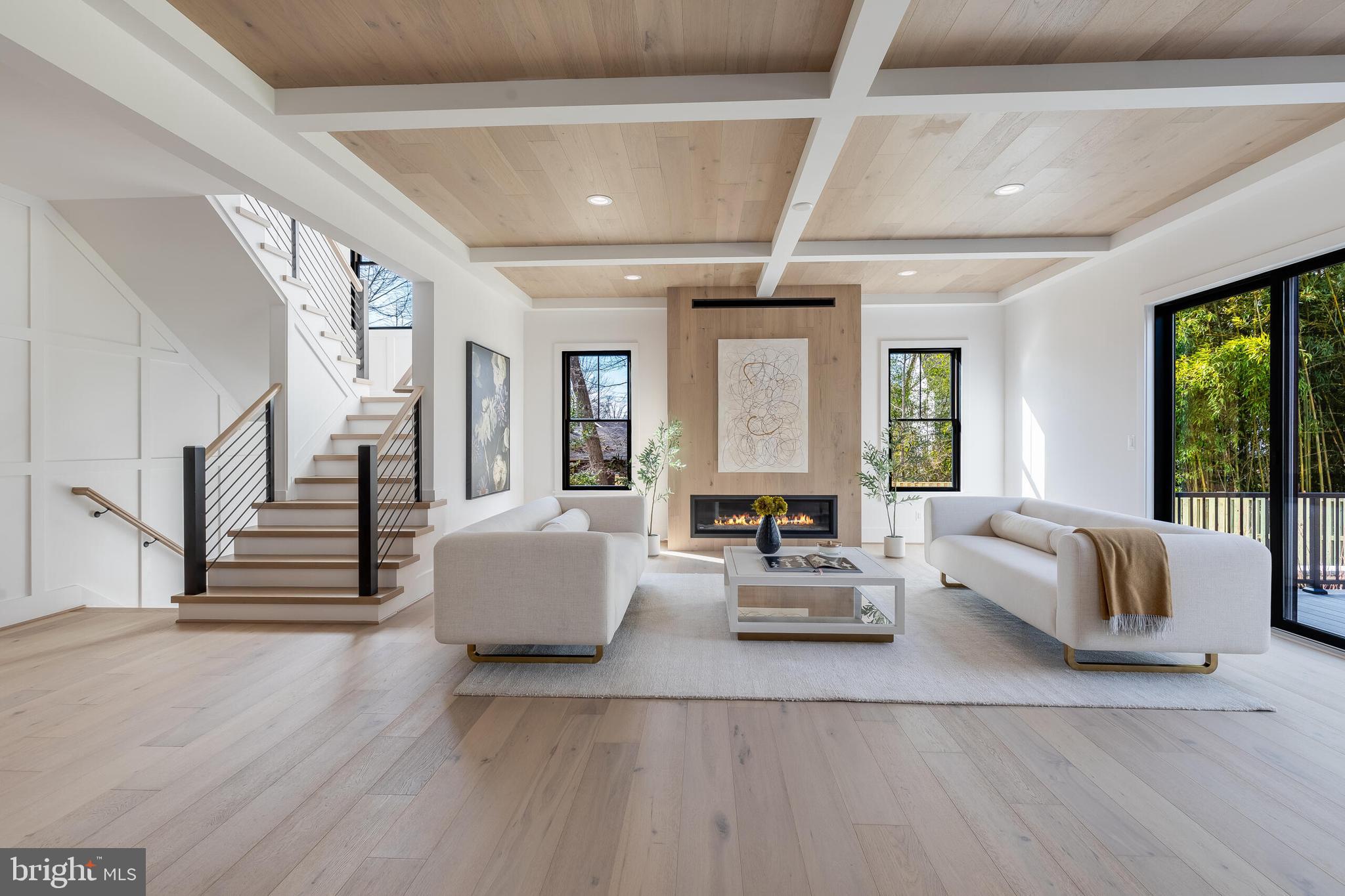 VIENNA WOODS - Residential