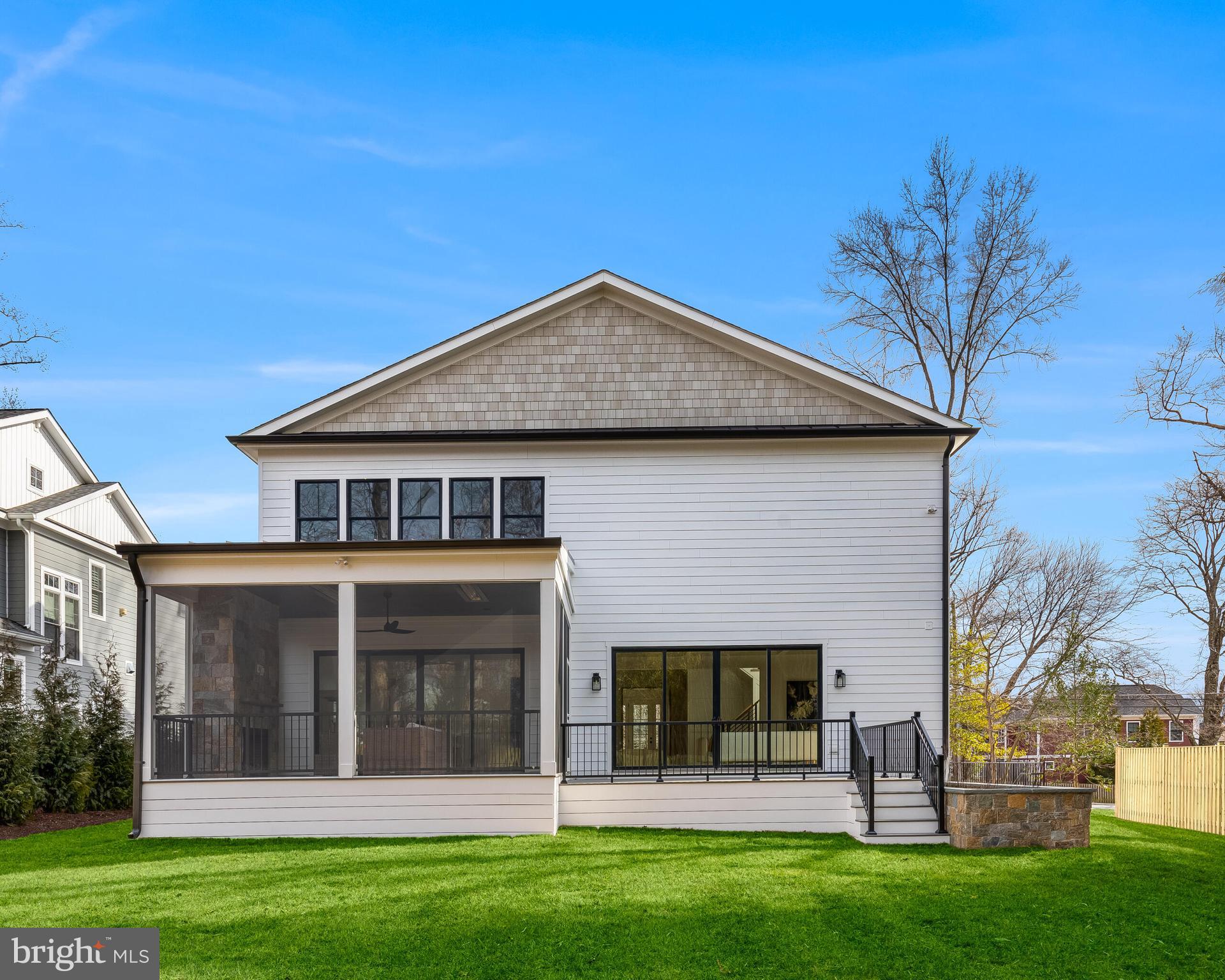 VIENNA WOODS - Residential