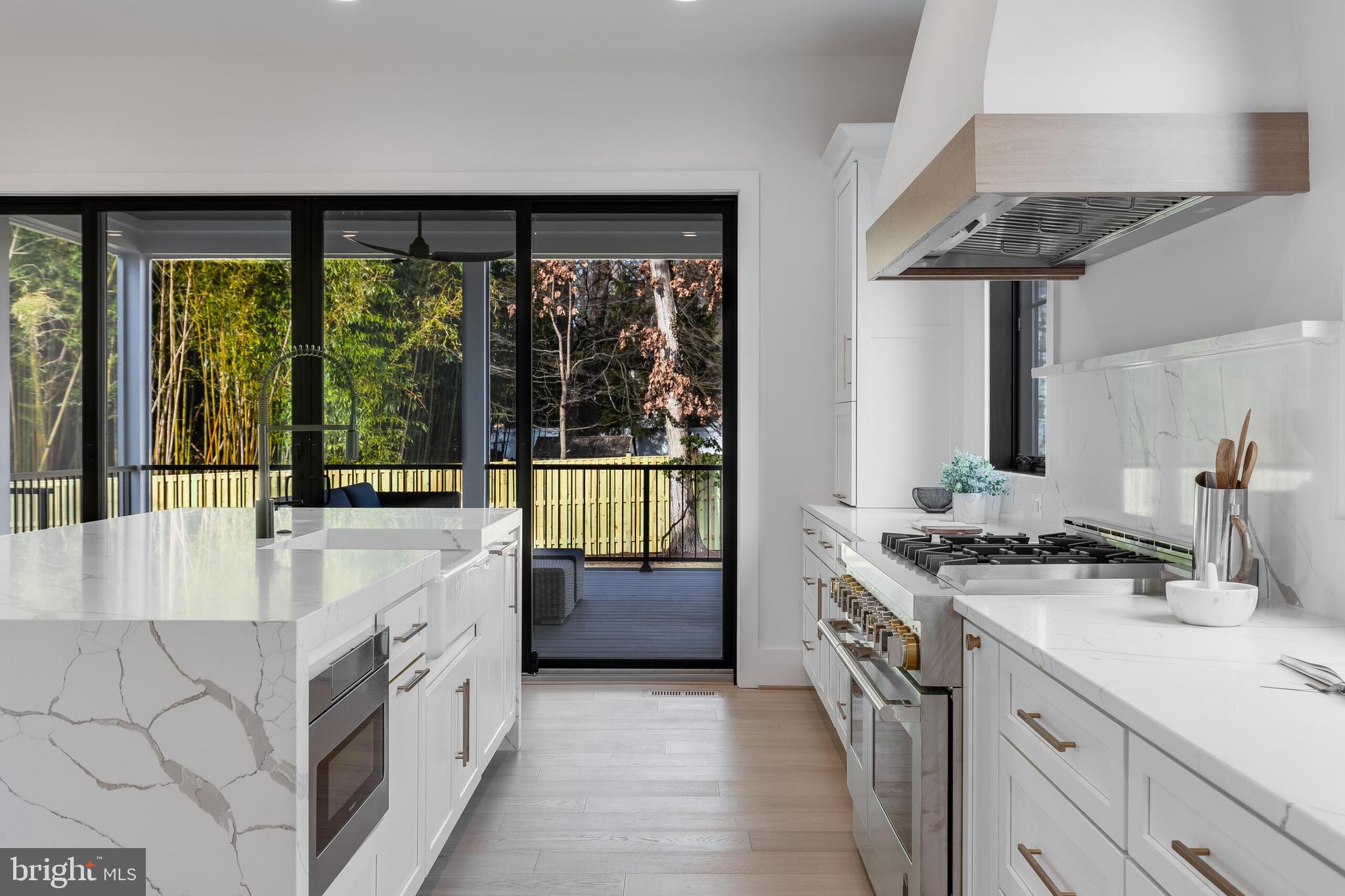 VIENNA WOODS - Residential