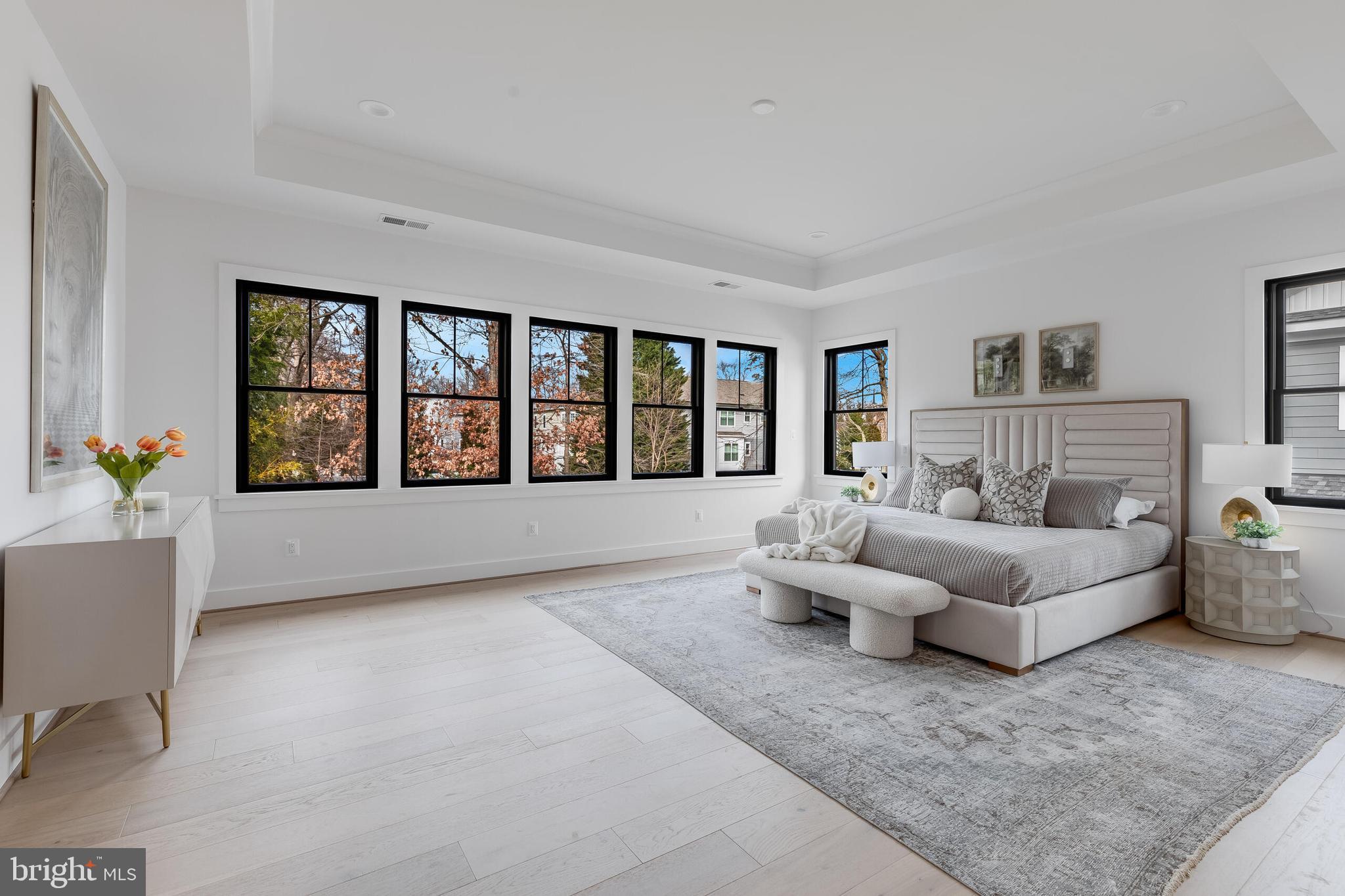 VIENNA WOODS - Residential