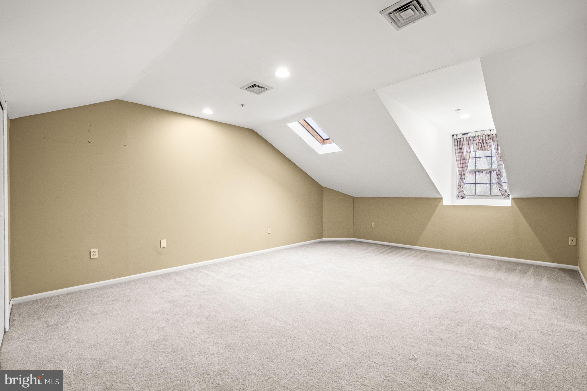 DEER CREEK - Residential