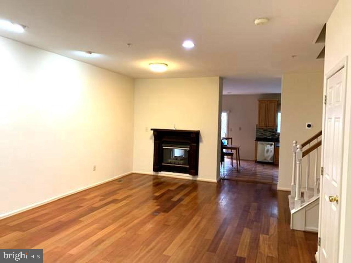 DEER CREEK - Residential