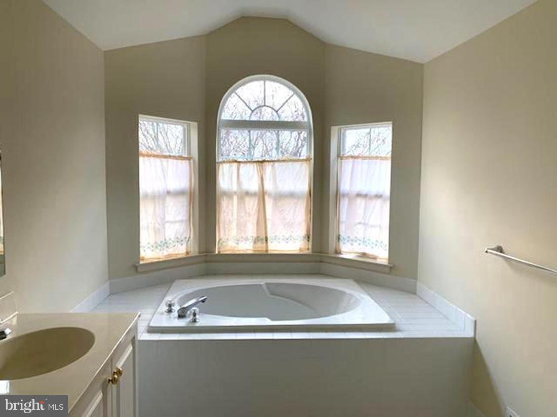 DEER CREEK - Residential