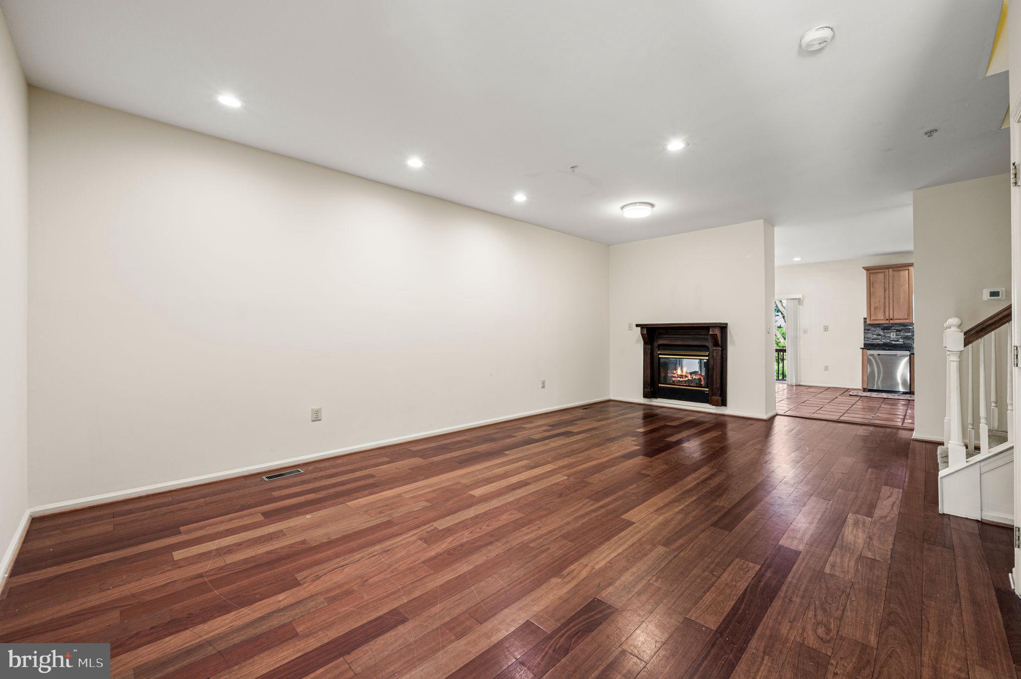 DEER CREEK - Residential