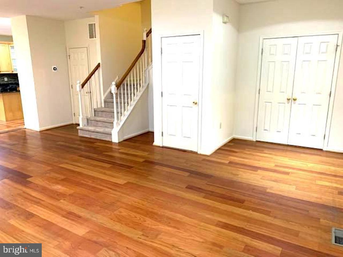 DEER CREEK - Residential