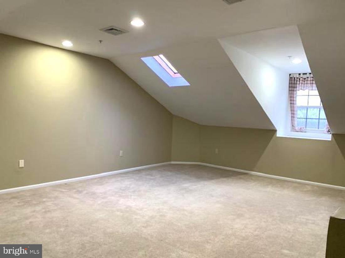 DEER CREEK - Residential