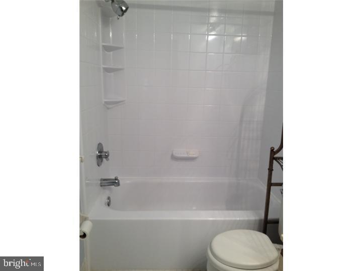 GLENHARDIE - Residential Lease