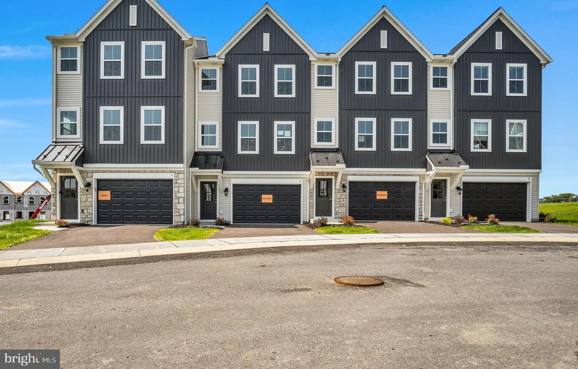 CREEK TERRACE - Residential