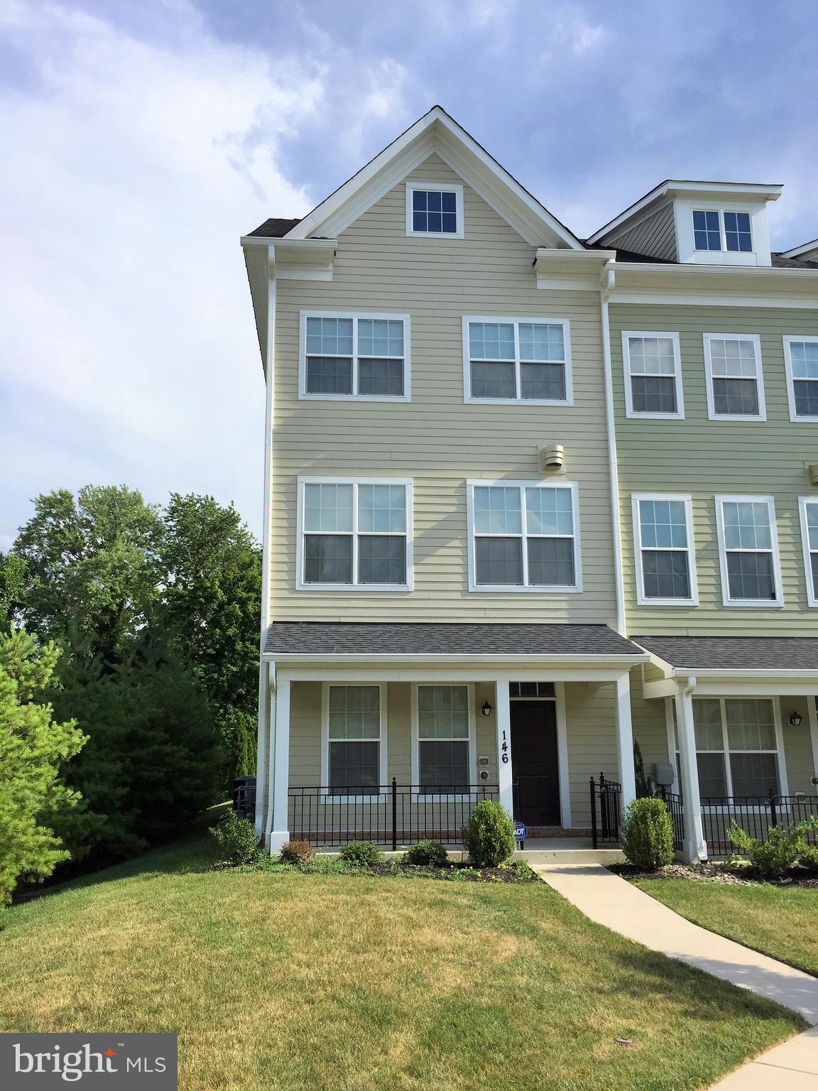 TOWSON MANOR - Residential Lease