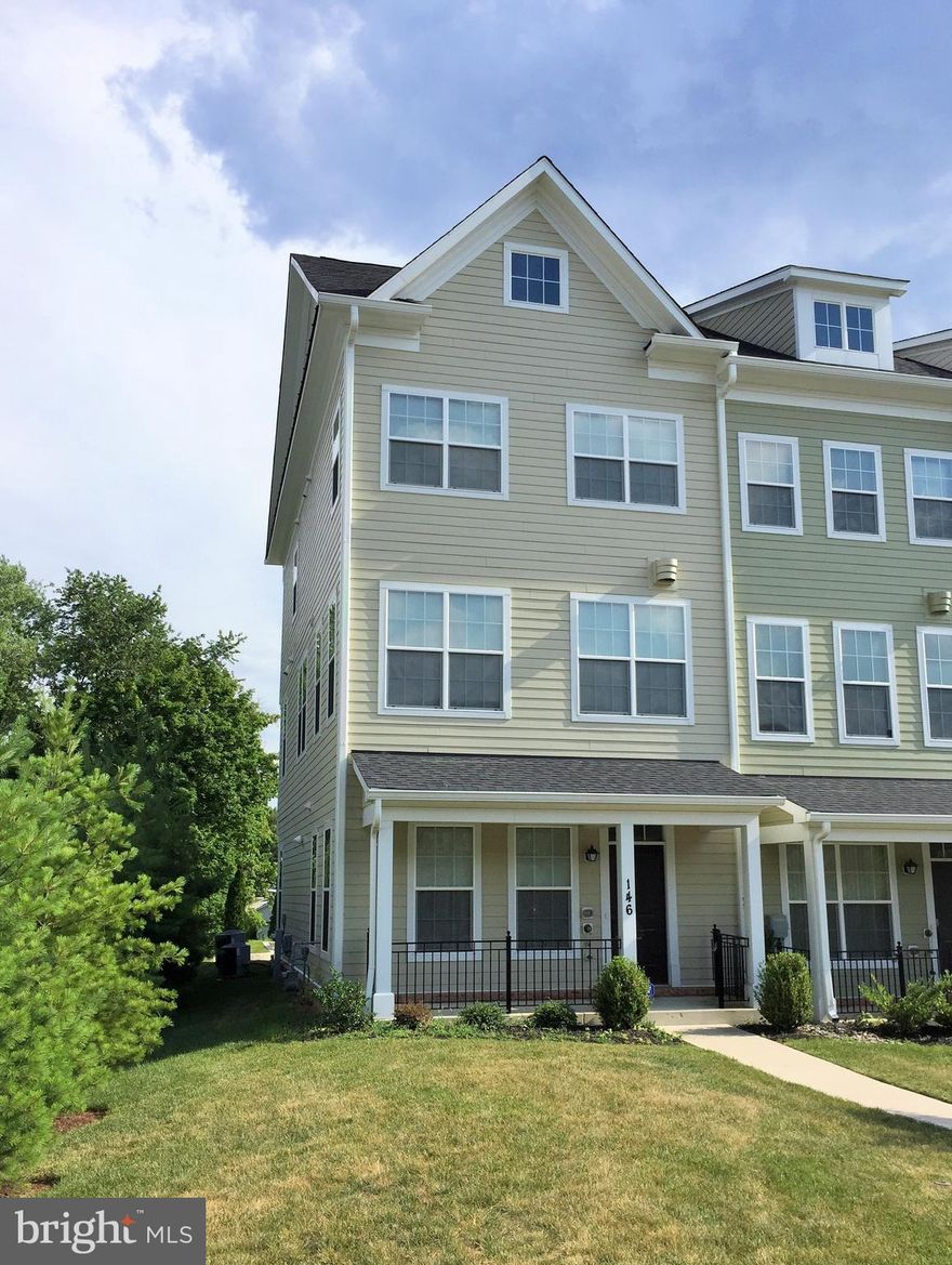 ** A GREAT FIND! ** IMMEDIATE OCCUPANCY AVAILABLE ON THIS LUXURIOUS, UPSCALE 4-LEVEL END OF GROUP! FOYER ENTRY W/ WOOD FLOOR & POWDER RM. GOURMET KITCHEN W/ISLAND, STAINLESS APPLIANCES, BREAKFAST RM & SLIDERS TO BALCONY. SPACIOUS LIVING/DINING ROOM W/GAS FIREPLACE. MASTERBEDRM W/DELUXE BATH( FEATURING DOUBLE SINK & GARDEN TUB). GORGEOUS 4TH BEDROOM W/FULL BATH & PRIVATE BALCONY W/GORGEOUS VIEW. ENTRY LEVEL OFFICE/DEN. 2 CAR GARAGE. COMMUNITY PLAYGROUND.  CONVENIENT TOWSON LOCATION* YOU WILL LOVE THIS HOME! *