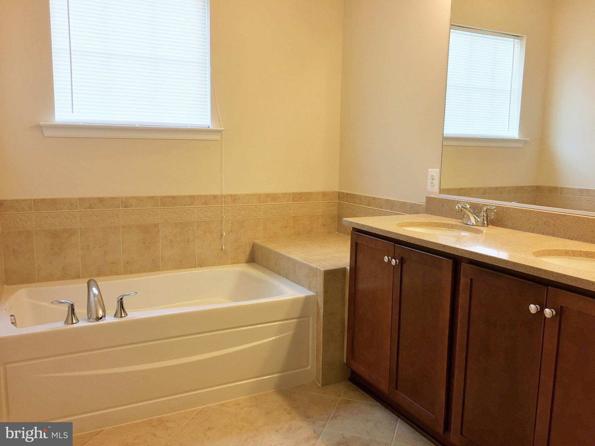 TOWSON MANOR - Residential Lease