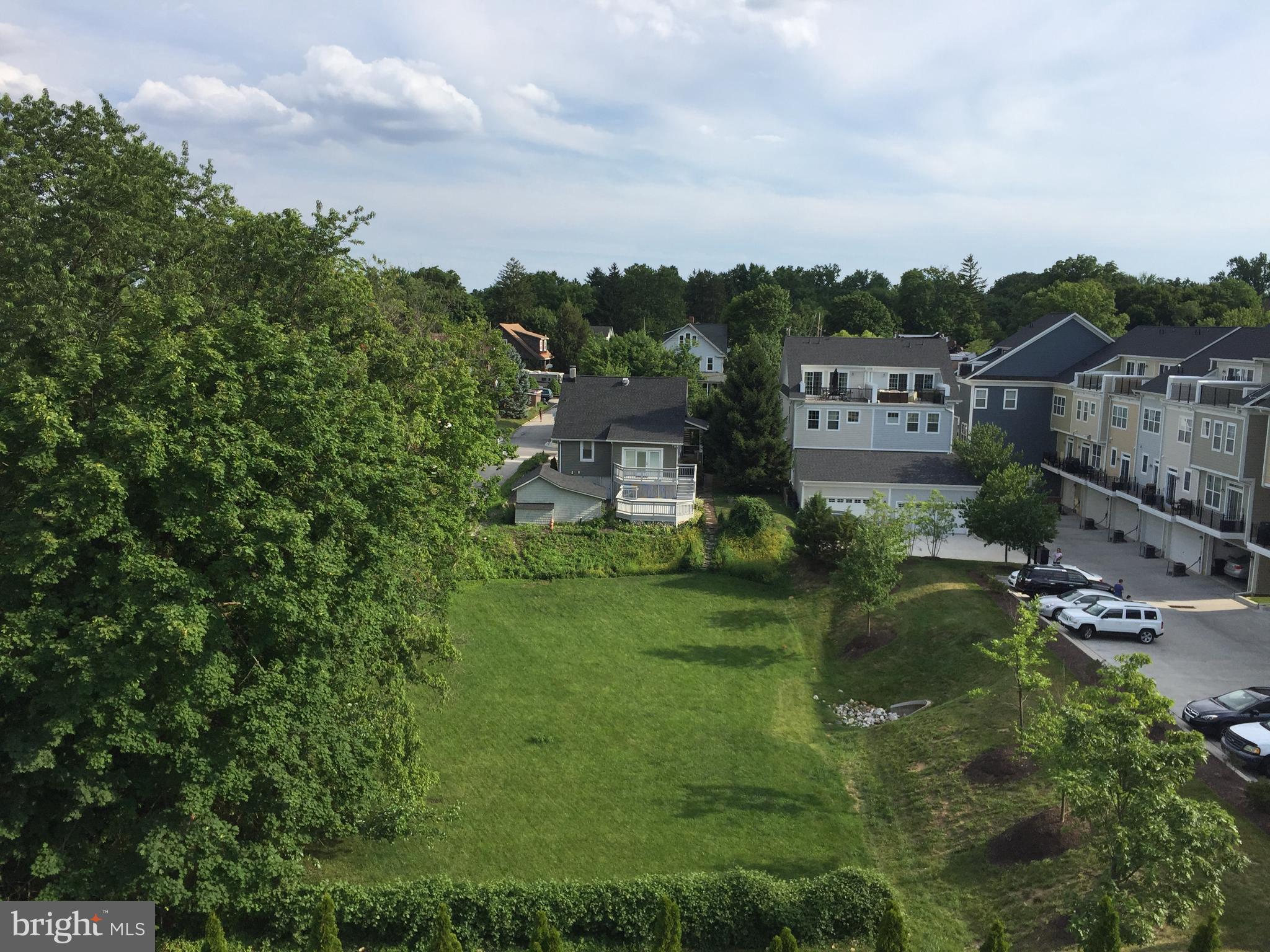 TOWSON MANOR - Residential Lease