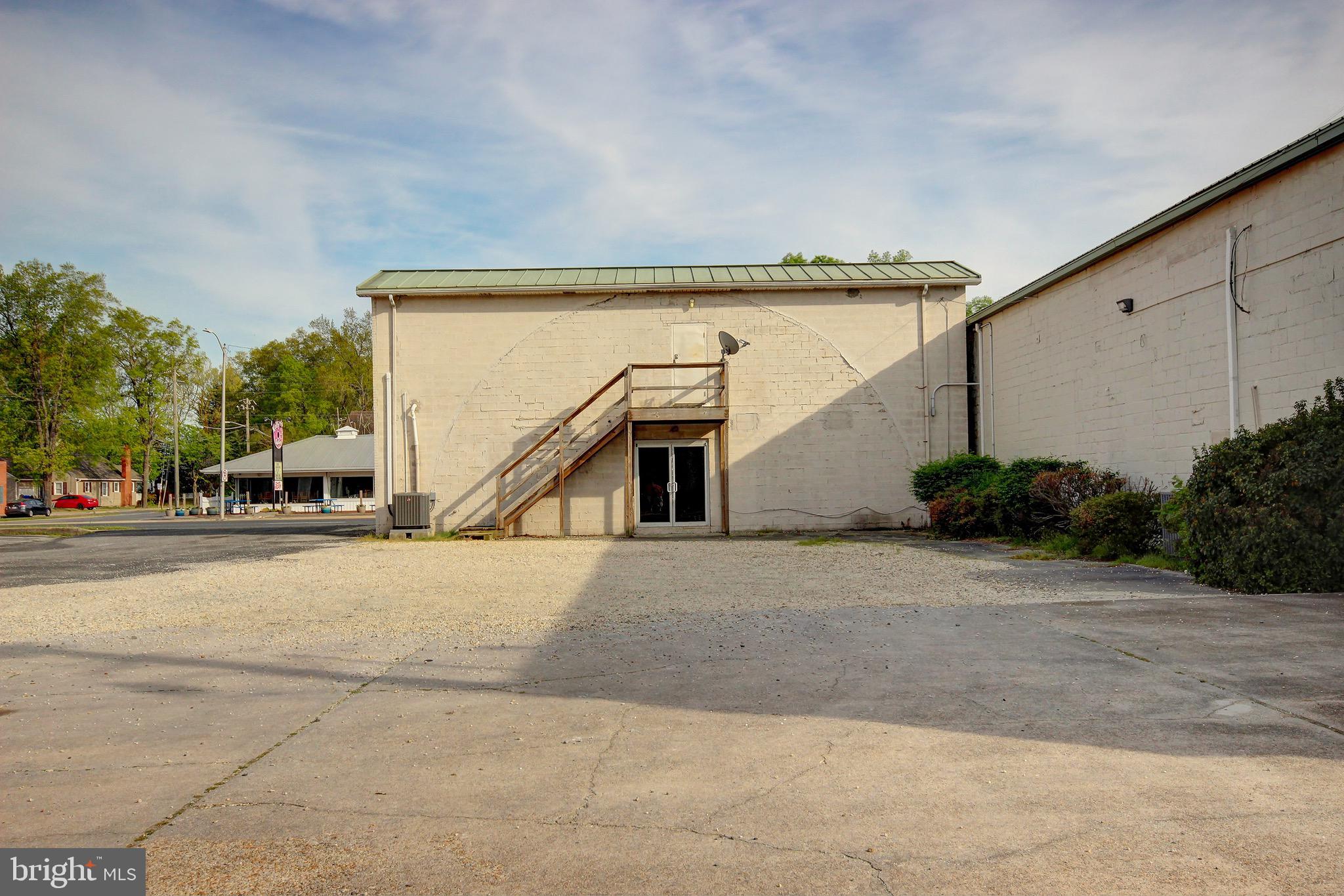 739 E MAIN STREET