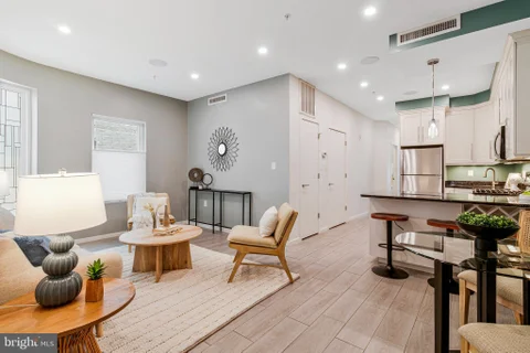 MLS: DCDC2273708