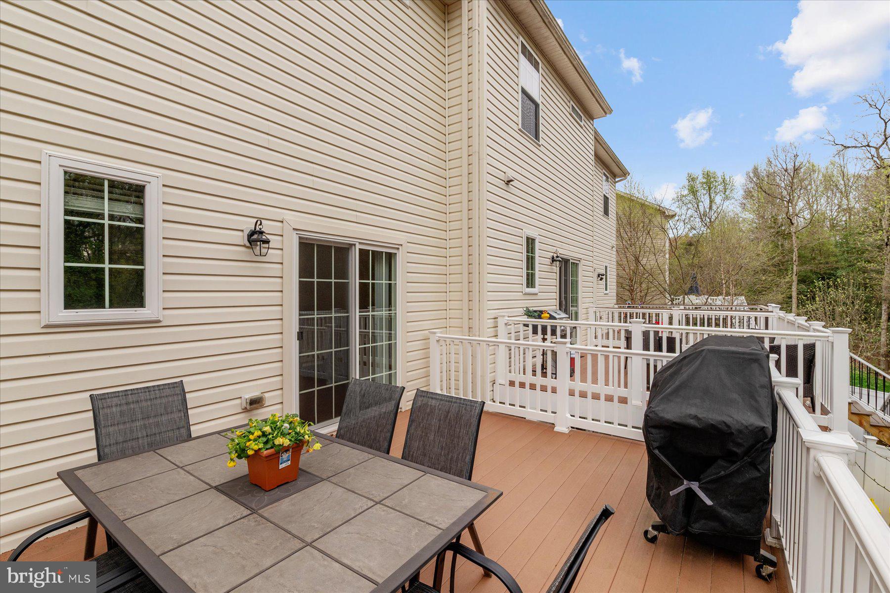 TANYARD SPRINGS - Residential