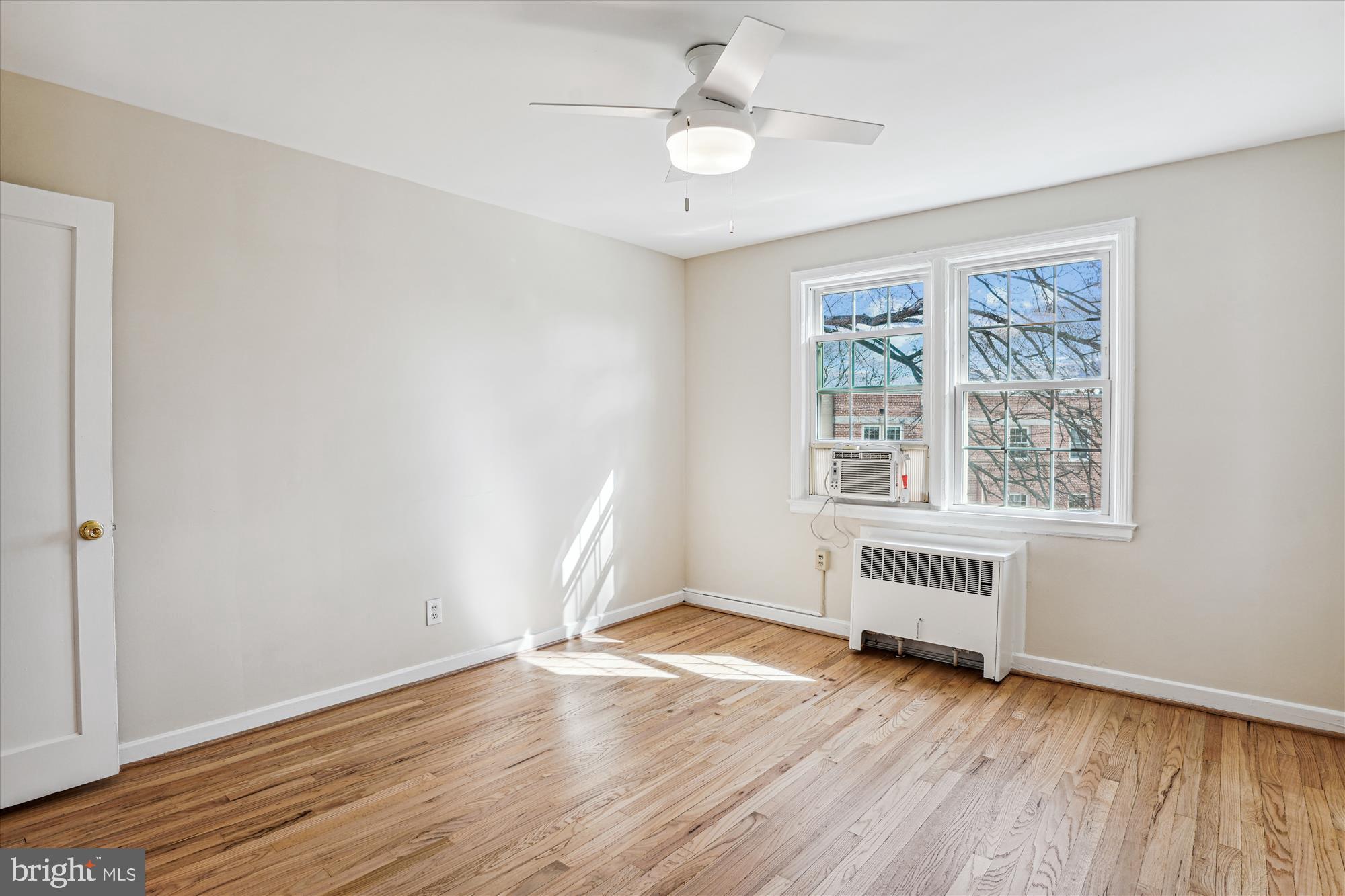 ROCK CREEK VILLAGE CONDOMINIUMS - Residential