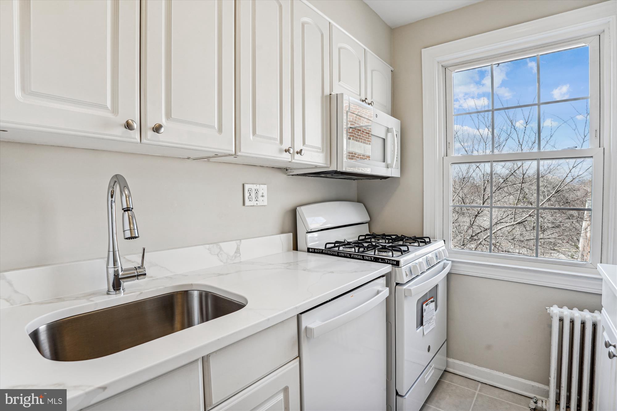 ROCK CREEK VILLAGE CONDOMINIUMS - Residential