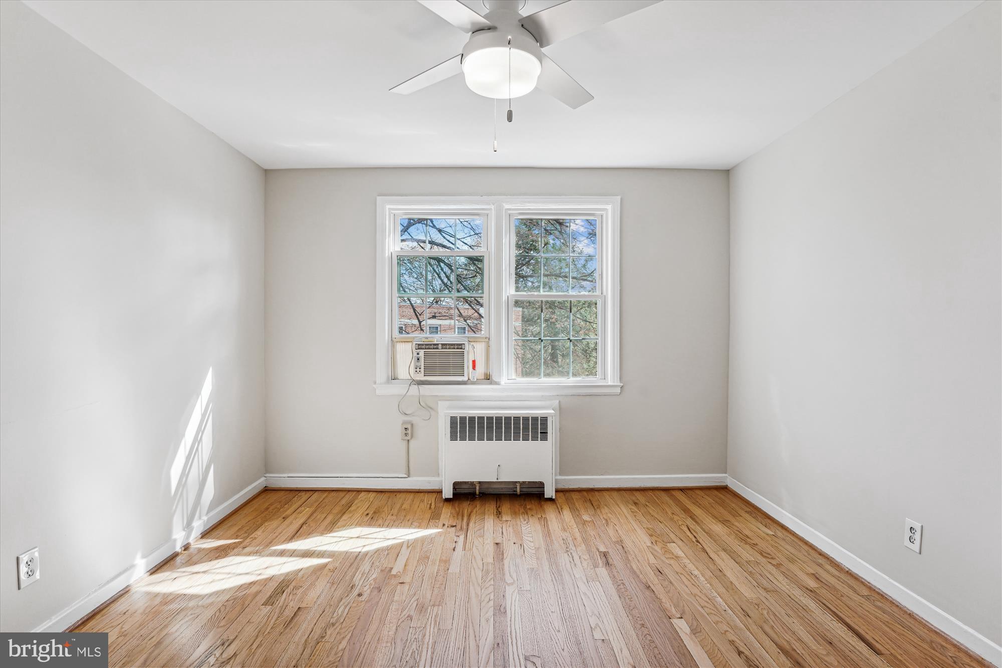 ROCK CREEK VILLAGE CONDOMINIUMS - Residential