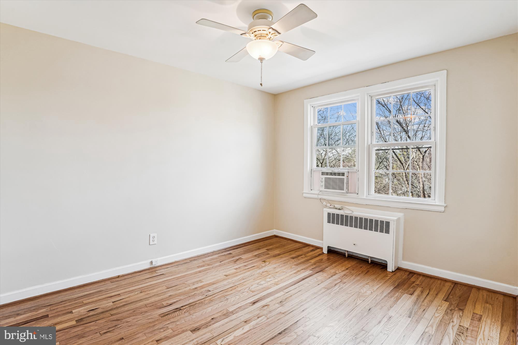 ROCK CREEK VILLAGE CONDOMINIUMS - Residential