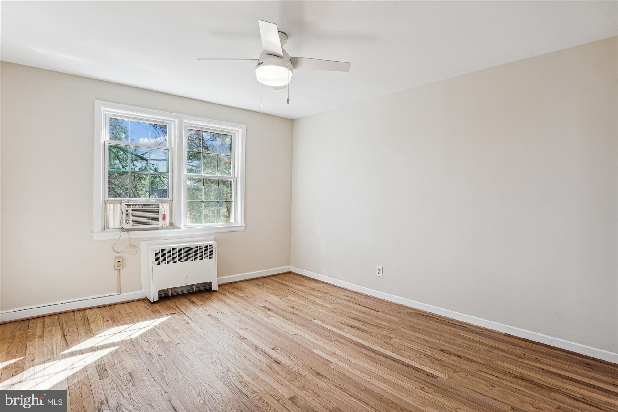 ROCK CREEK VILLAGE CONDOMINIUMS - Residential